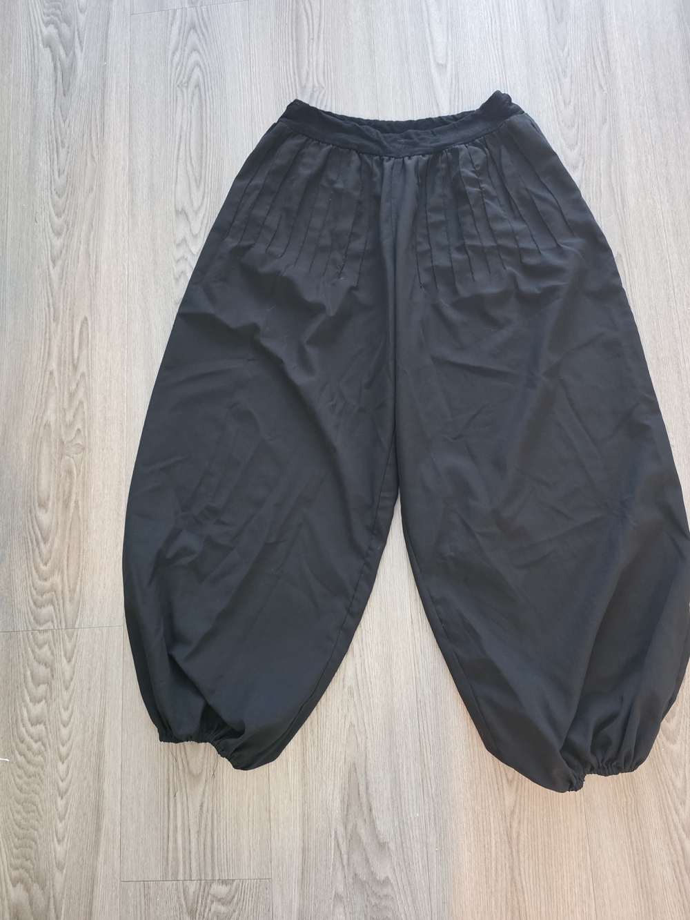 Womans Black Balloon Pants - Comfortable Elastic Waist